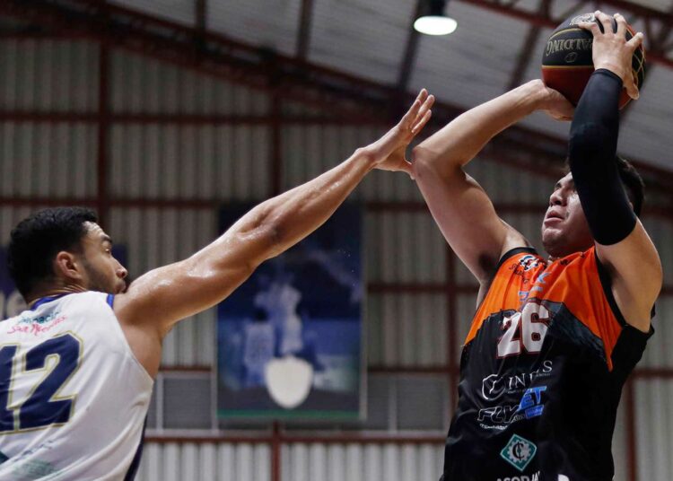 Águila y San Salvador siguen arrolladores en la Liga de Baloncesto