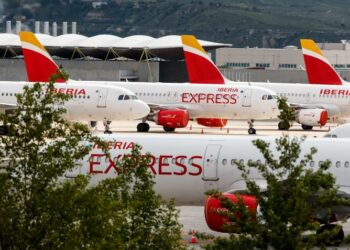 La Unión Europea suspendió los vuelos al sur de África por la nueva variante del COVID-19