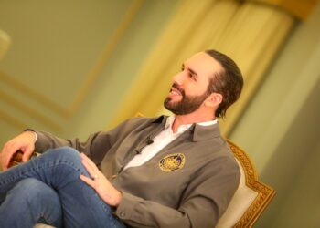 Encuesta de UFG revela que presidente Bukele mantiene niveles altos de aceptación en la población