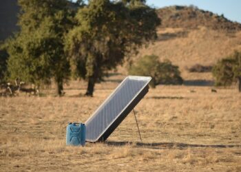 Crean un dispositivo que capta agua del aire mediante energía solar que podría dotar con el recurso a más de 1.000 millones de personas