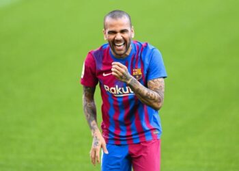 El curioso salario que cobrará Dani Alves y el gesto del Barcelona por su regreso al club