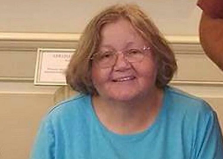 Una mujer con covid pasa 2 meses en coma y despierta el día en que la iban a desconectar de la asistencia vital