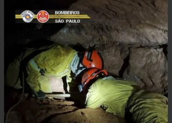 Trágico derrumbe en una gruta en Brasil: nueve bomberos muertos