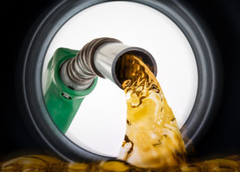 Economía anuncia nuevo incremento de hasta $0.16 en precios de los combustibles