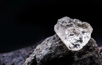 Descubren un mineral nunca antes visto en el interior de un diamante extraído de las profundidades de la Tierra