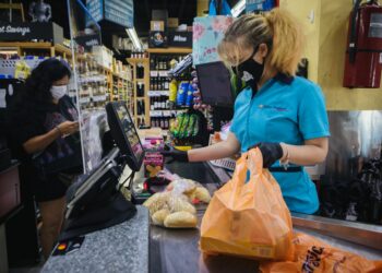 Inflación en Estados Unidos aumenta al 6,2 %, la cifra más alta en 30 años