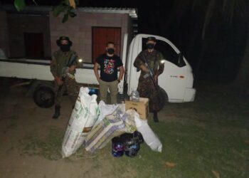 FAES intercepta a sujeto que pretendía ingresar al país mercadería y animales sin documentación
