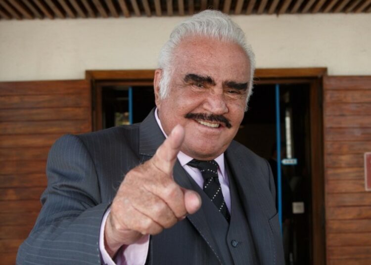 Tras salir de terapia intensiva, Vicente Fernández se enteró que ganó un Grammy Latino