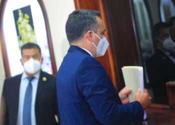 Fiscal general presenta solicitud de desafuero del diputado Norman Quijano