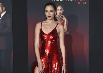 Gal Gadot : Heroína a los 12, reina a los 18, soldado a los 20 y Mujer Maravilla siempre