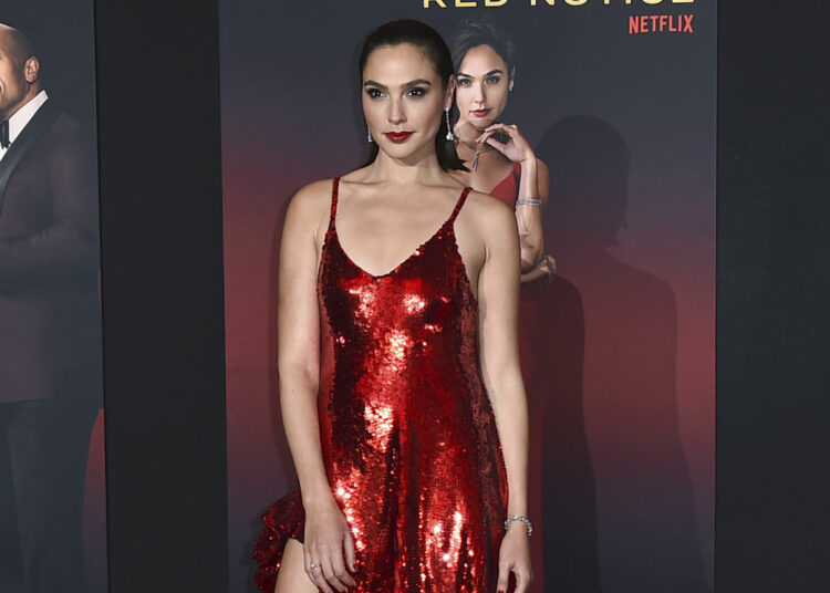 Gal Gadot : Heroína a los 12, reina a los 18, soldado a los 20 y Mujer Maravilla siempre