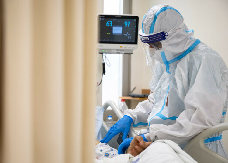 Israel reporta el primer caso de la nueva variante del coronavirus detectada en África