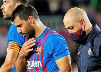 Sergio «Kun» Agüero podría retirarse del fútbol profesional por una grave enfermedad cardíaca