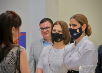 Ministra de Educación visita la Latin American Bitcoin & Blockhain Conference