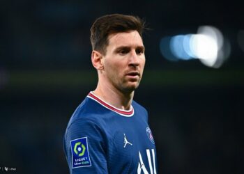 Lionel Messi arribó a Madrid para realizarse un tratamiento en la rodilla