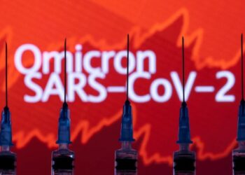 Ómicron: los 4 datos más reveladores hasta hoy de la nueva variante del coronavirus que preocupa al mundo