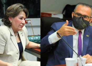 Mariela Peña Pinto recibe extraña llamada de Noel Orellana durante sesión de Comisión Especial