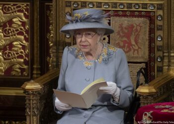 Crece la preocupación en Reino Unido por la salud de la Reina Isabel II: volvió a cancelar una aparición pública