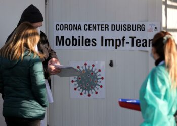 La cuarta ola de COVID forzó a Europa Central a volver a los confinamientos y cierres