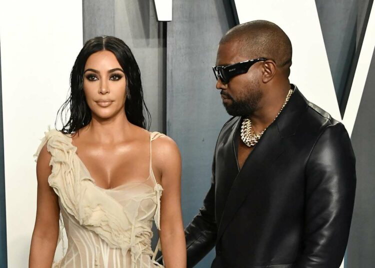 Kanye West le ruega a Kim Kardashian para recuperar a su familia en el Día de Acción de Gracias
