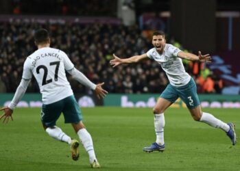 Benfica gana al Dinamo de Kiev y se clasifica a octavos de Champions