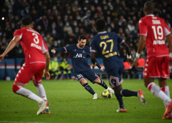 PSG le gana al Mónaco en París