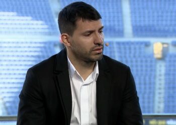 (VIDEO) Sergio ‘Kun’ Agüero anuncia entre lágrimas que se retira del fútbol profesional