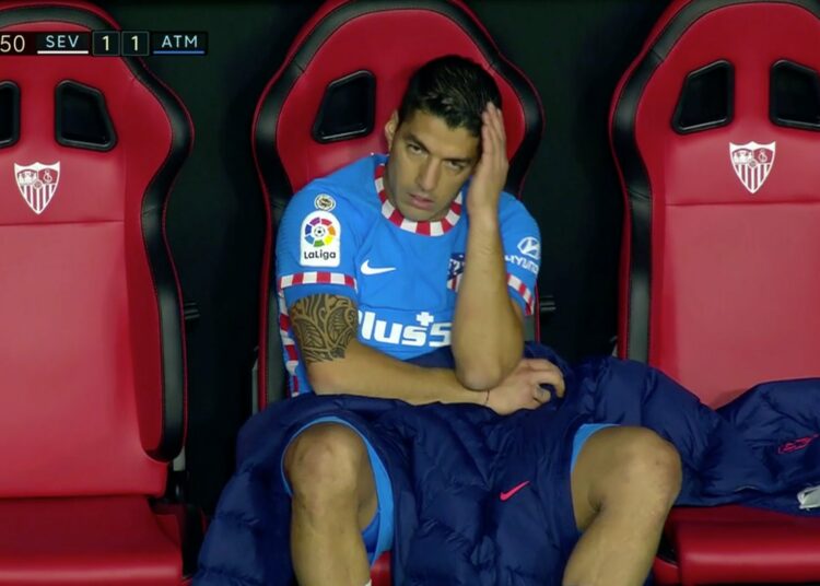 Luis Suárez explotó de furia tras ser reemplazado en la derrota del Atlético de Madrid