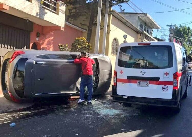 Accidente de tránsito deja a dos personas lesionadas en Cojutepeque