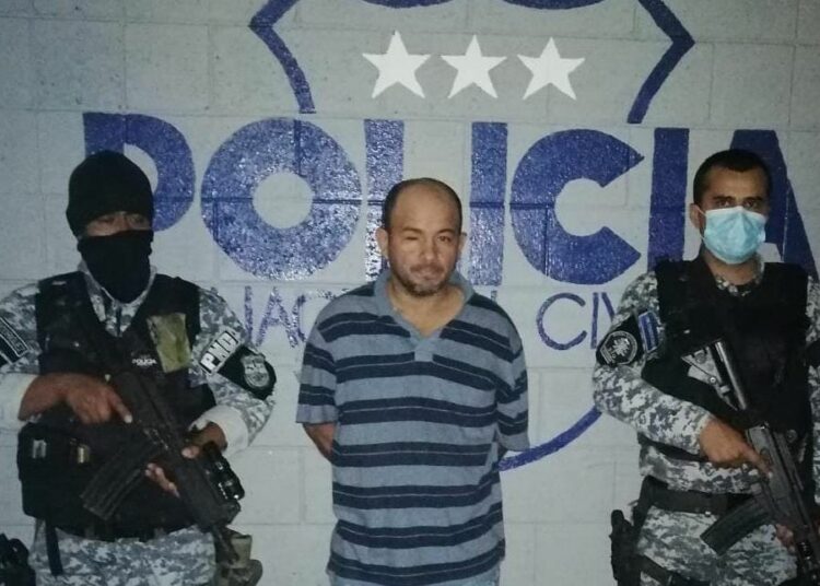 Fiscalía presenta requerimiento contra sujeto grabado en video golpeando a su pareja en Ciudad Delgado