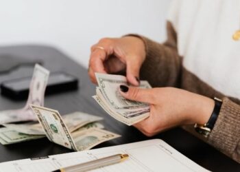 Diputados emiten dictamen favorable para eliminar impuesto de renta a aguinaldos de hasta $1,100