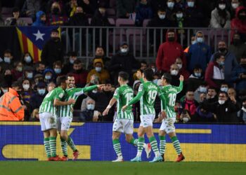 Barcelona 0-1 Betis: Pinchazo en casa que pone en duda el efecto Xavi
