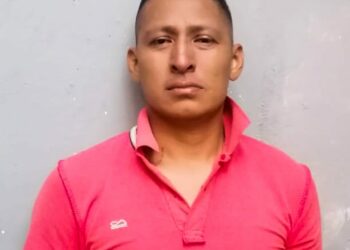 Hombre es detenido en flagrancia por lesiones y amenazas contra la mujer