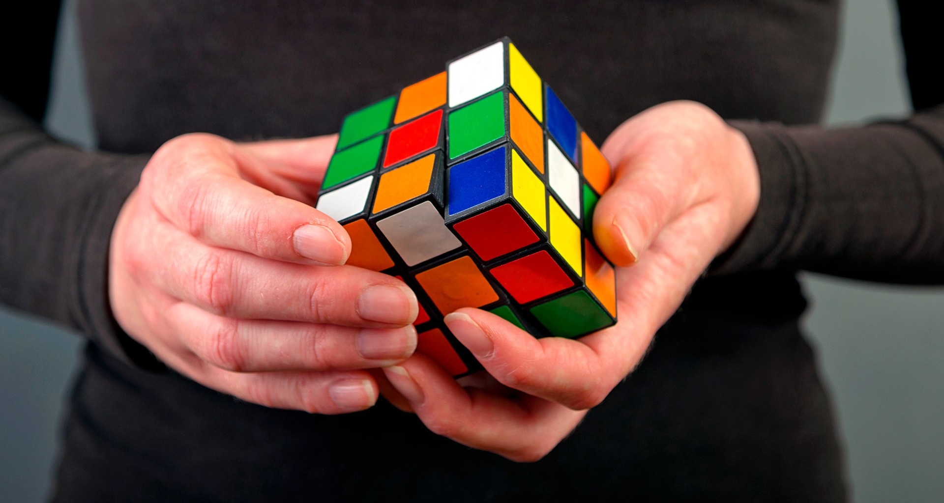 Calígrafo alias escucha Cómo resolver el cubo de Rubik, paso a paso y con pocos movimientos? –  Diario La Página