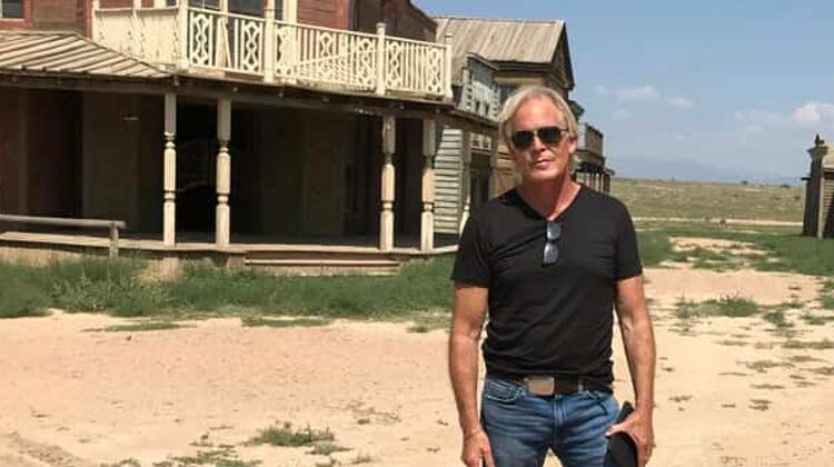 El asistente de dirección que entregó la pistola a Alec Baldwin el día del accidente tendrá que hablar con los investigadores