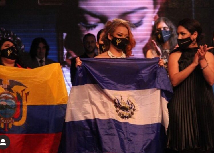 Salvadoreña Florence Umaña, gana como Mejor Videoclip en festival musical con «Tu Luz»