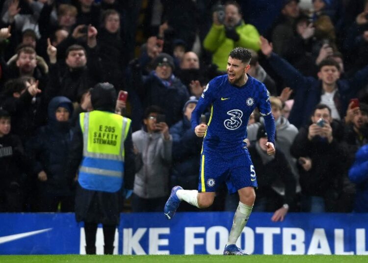 Agónica victoria del Chelsea para no perderle pisada al Manchester City