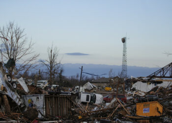 (VIDEO) El rastro apocalíptico dejado en Kentucky por el tornado que causó decenas de muertos