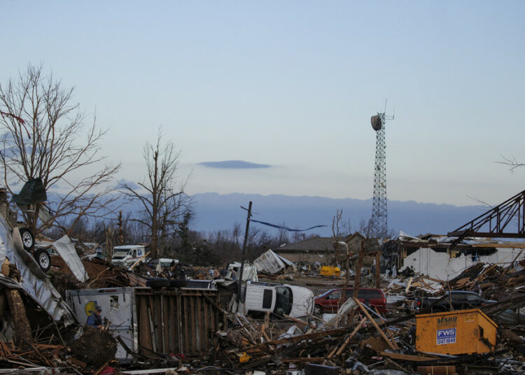 (VIDEO) El rastro apocalíptico dejado en Kentucky por el tornado que causó decenas de muertos