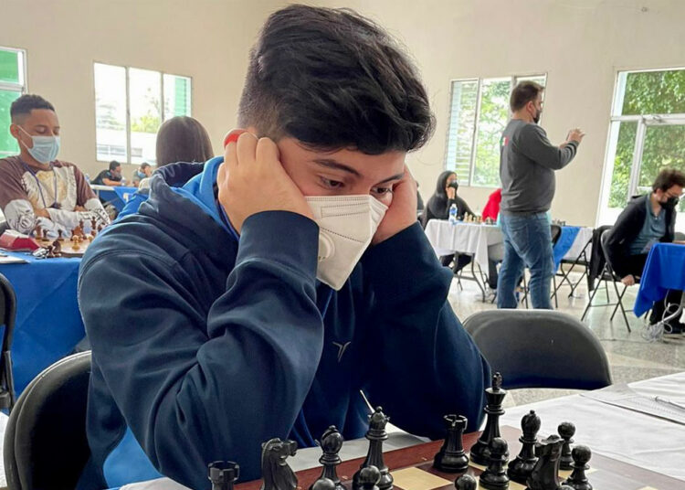 El salvadoreño Manuel Meléndez marca el paso en el Panamericano sub20 de ajedrez