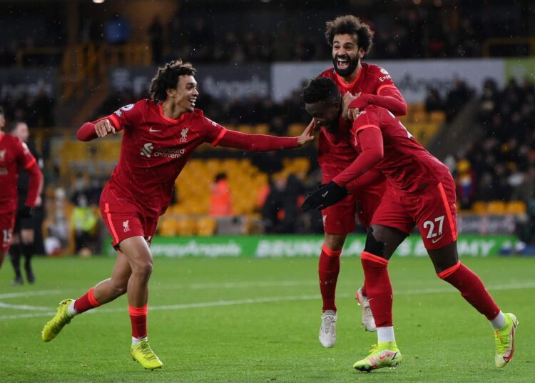 Un gol de Origi sobre el final le da el liderato al Liverpool