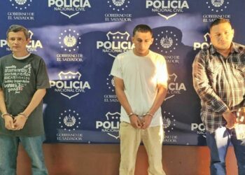 Capturan a tres pandilleros por agredir a una persona con un bate en San Miguel