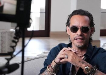 (VIDEO) Marc Anthony preocupa a sus fans por su apariencia y extraño movimiento de mandíbula
