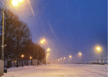 Moscú se sumerge bajo la nieve en medio de la nevada más intensa registrada en 72 años