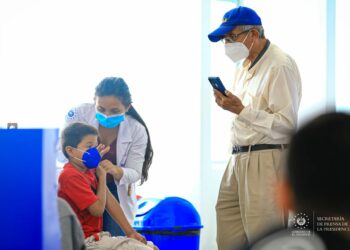 Ministerio de Salud continúa con Plan Nacional de Vacunación durante período festivo