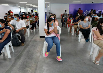 Salud registra más de 700 mil niños vacunados contra la covid-19