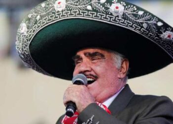 ¿Cuál era el verdadero nombre de Vicente Fernández?