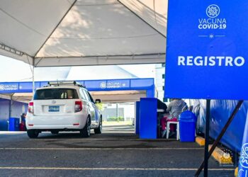 MINSAL realiza jornada de vacunación contra la covid-19 este domingo