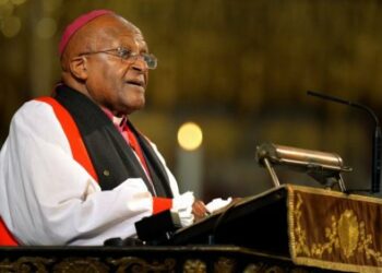 Murió Desmond Tutu a los 90 años, el arzobispo sudafricano y Nobel de la Paz que luchó contra el apartheid