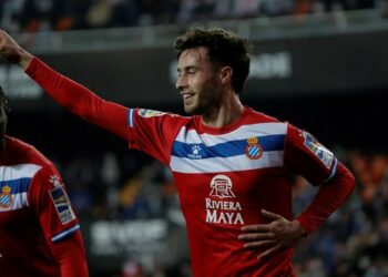 Espanyol venció con lo justo a Valencia como visitante en el último partido del año de la Liga Española